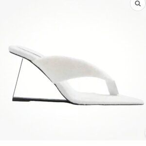 Good American Cinder-f*cking-rella Thong wedge sandal - White terry Size 8